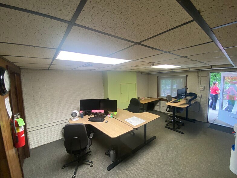 More Photos Of 6133 Aurelius Rd, Lansing Industrial For Sale