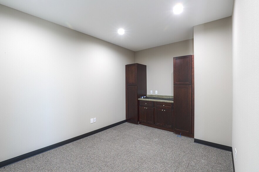 More Photos Of 21215 FM 529 Rd, Cypress Warehouse For Lease