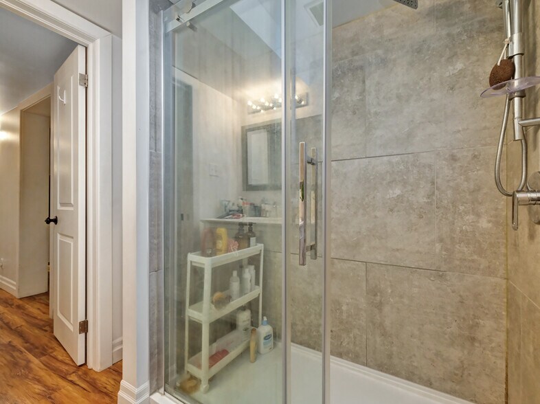 More Photos Of 342 Frank St, Ottawa Apartments For Sale