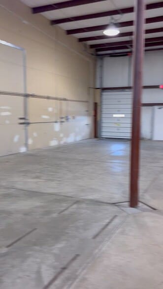 More Photos Of N922 & N926 Tower View Dr, Greenville Light Manufacturing For Lease