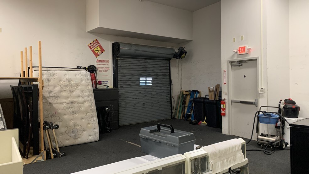 More Photos Of 701 Cumberland St, Lebanon Storefront For Lease