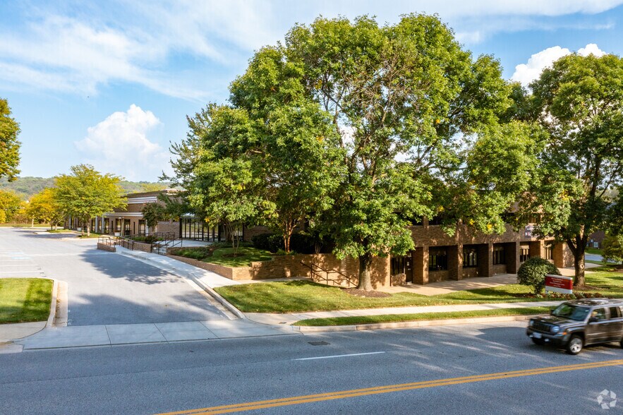 More Photos Of 11011 McCormick Rd, Hunt Valley Office For Lease