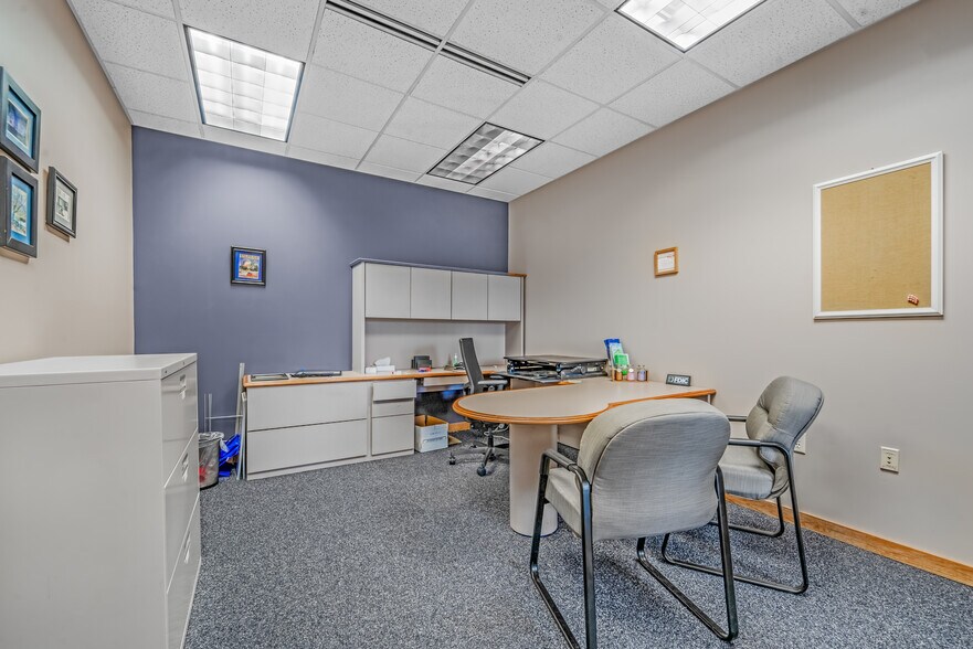 More Photos Of 245 N Peters Ave, Fond Du Lac General Retail For Sale