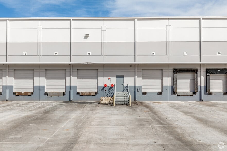 More Photos Of 4300 S Fulton Pky, Atlanta Warehouse For Lease