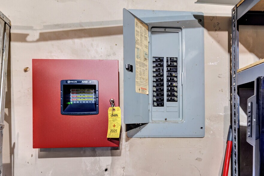 More Photos Of 836 Vine Ave, Oshkosh Apartments For Sale