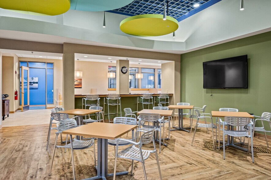 More Photos Of 1601 Ups Dr, Louisville Office For Sale