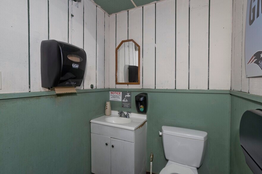 More Photos Of 1747-1755 Westover Rd, Chicopee Storefront For Sale