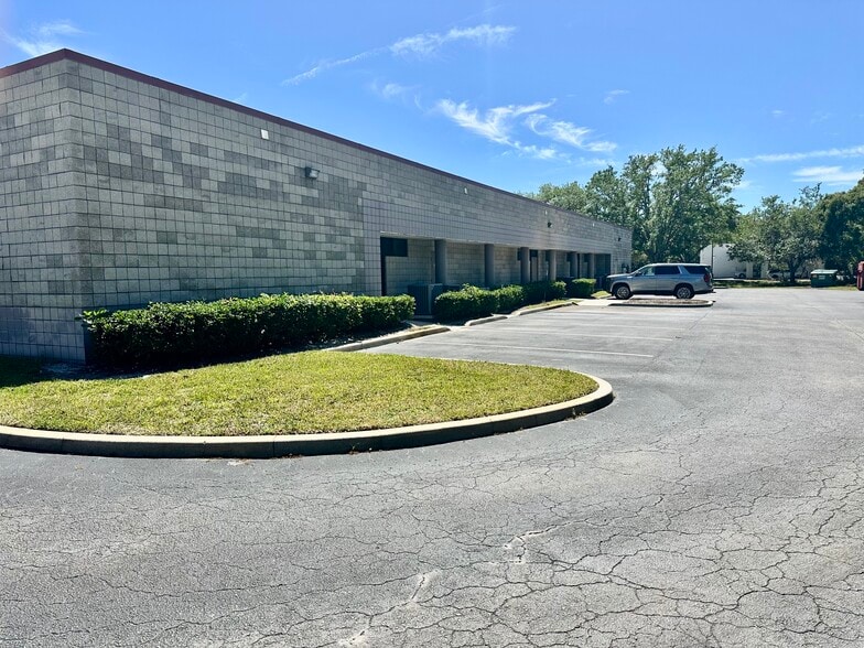 More Photos Of 5055-5061 Turnpike Feeder Rd, Fort Pierce Medical For Lease