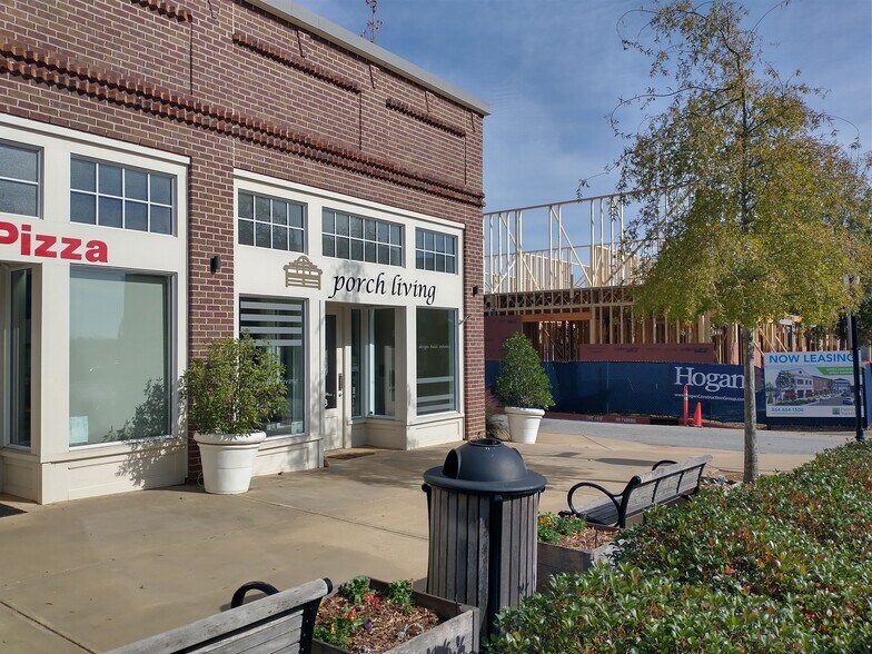 More Photos Of 108 Thomas Green Blvd, Clemson Office For Lease