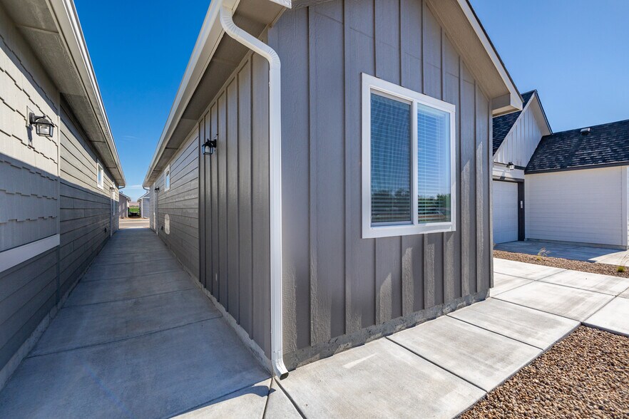 More Photos Of 1859 NW Enterprise St, Mountain Home Multifamily For Sale