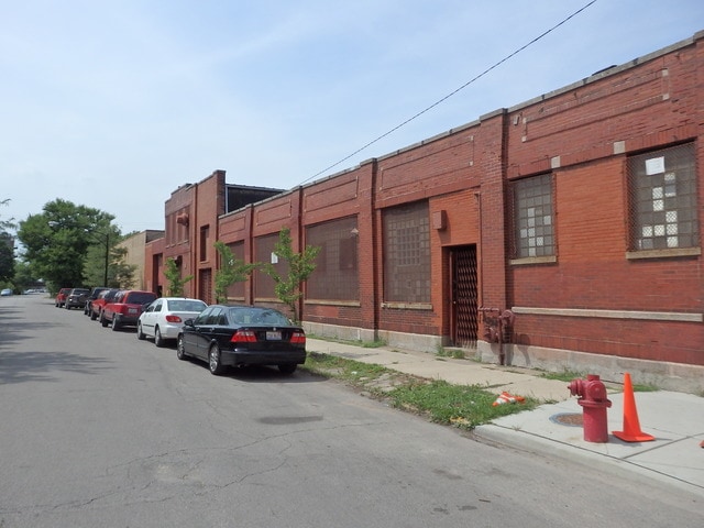 More Photos Of 2508 W Maypole Ave, Chicago Warehouse For Lease