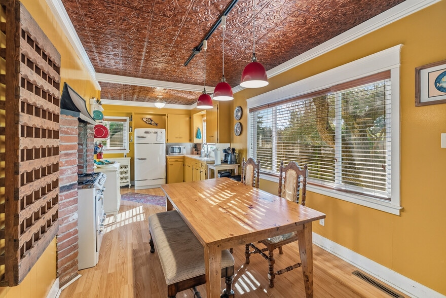 More Photos Of 5186 Gravenstein Hwy S, Sebastopol Restaurant For Sale