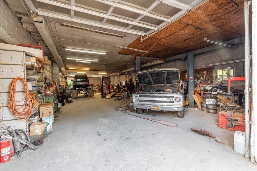 More Photos Of 4101 Wendell Blvd, Wendell Auto Repair For Sale