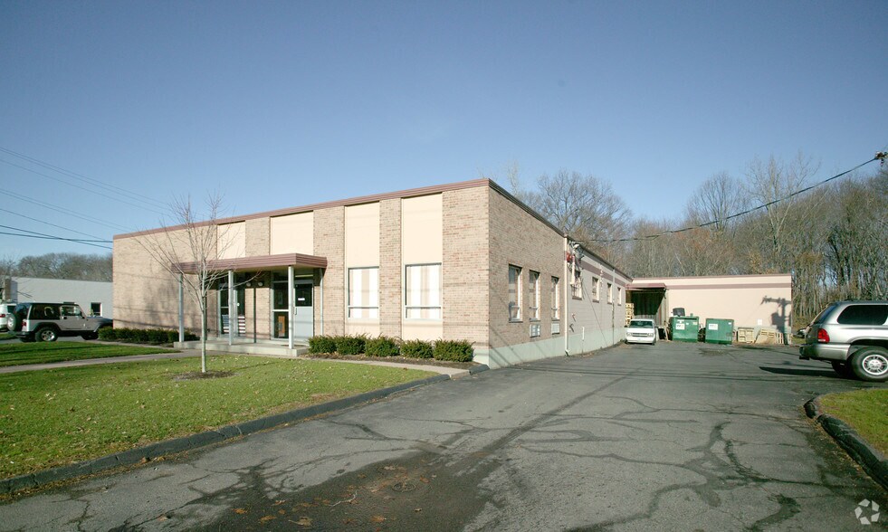 More Photos Of 110-112 Prestige Park Rd, East Hartford Manufacturing For Lease