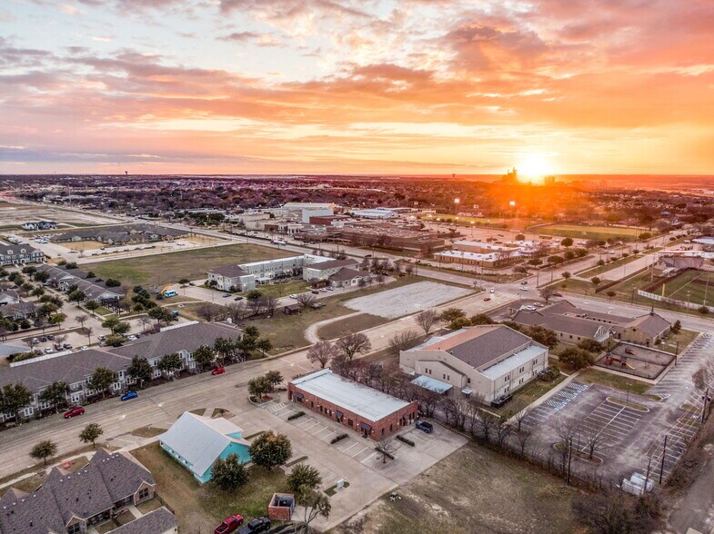 More Photos Of 203 George Hopper Rd, Midlothian Storefront Retail Office For Lease