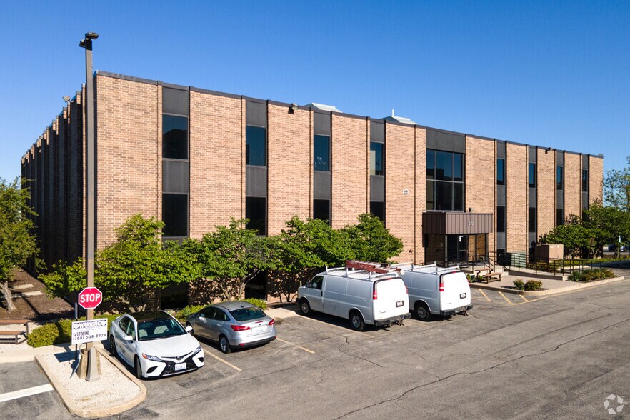 More Photos Of 55 W 22nd St, Lombard Office For Lease