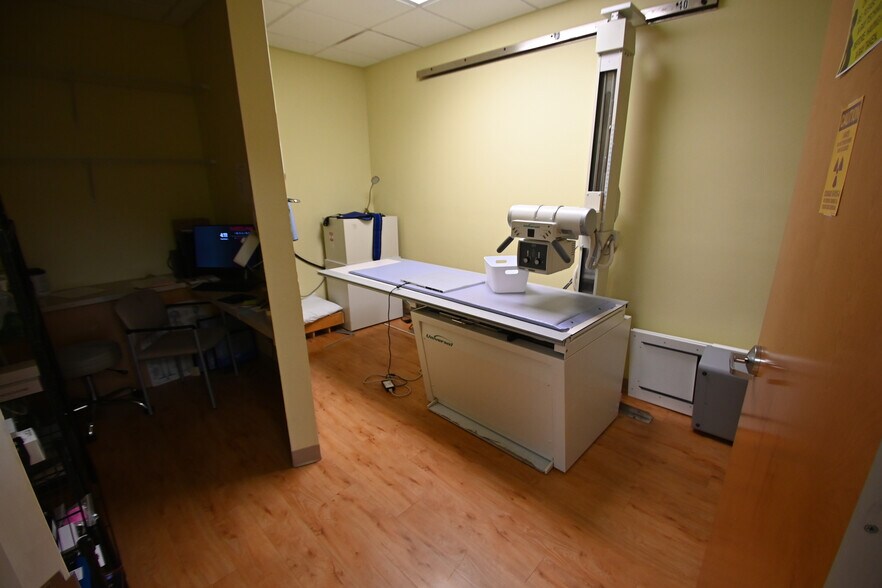 More Photos Of 5115 Palafox St, Pensacola Freestanding For Lease