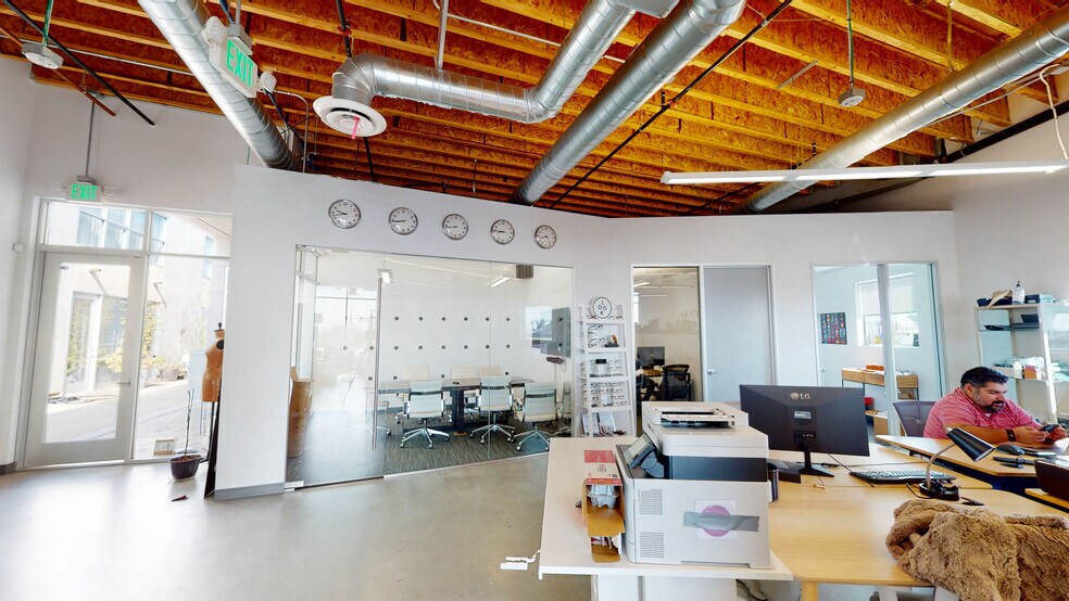 More Photos Of 2256 Barry Ave, Los Angeles Office For Lease