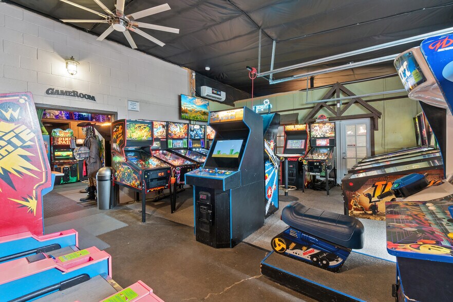 More Photos Of 208 N Molalla Ave, Molalla General Retail For Sale