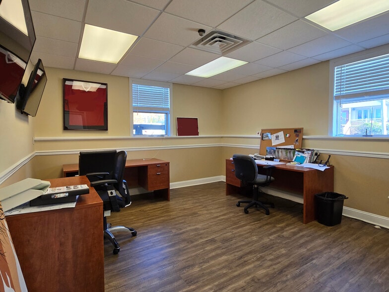 More Photos Of 25 E Route 37, Toms River Office For Sale
