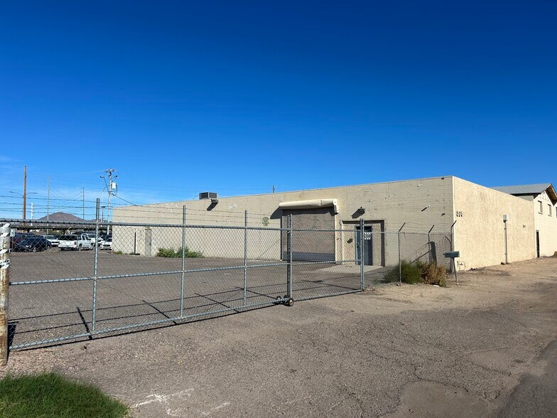 Primary Photo Of 3948 E Air Ln, Phoenix Warehouse For Lease