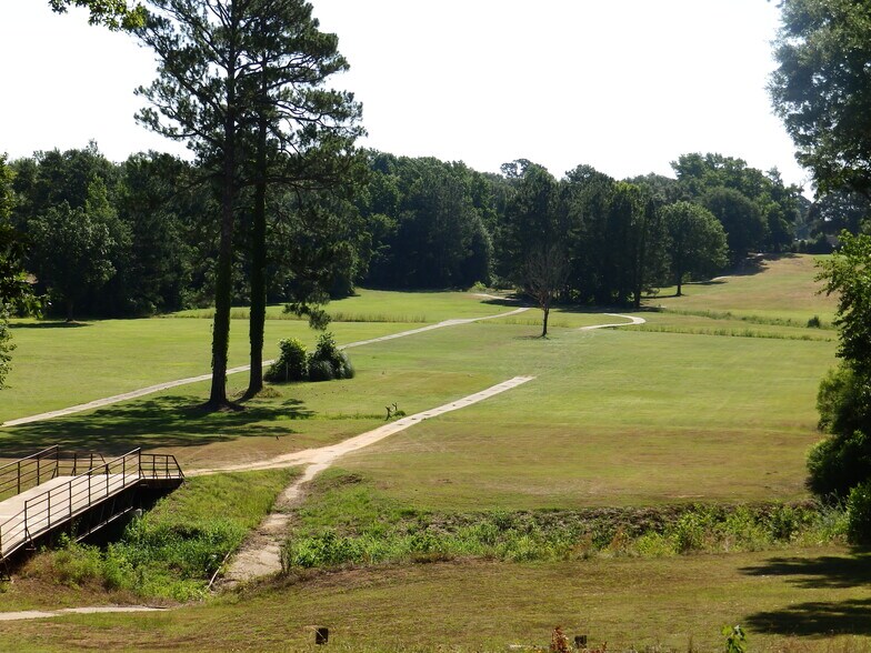 More Photos Of 2330 Country Club Rd, Palestine Land For Sale