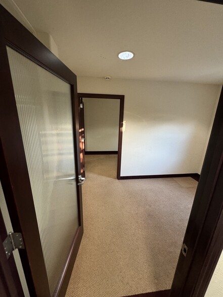 More Photos Of 200 San Marlo Way, Pacifica Office Residential For Lease