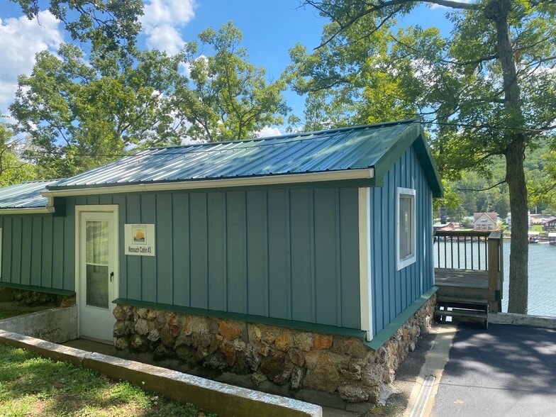 More Photos Of 256 Irish Hills Dr, Camdenton Hotel For Sale