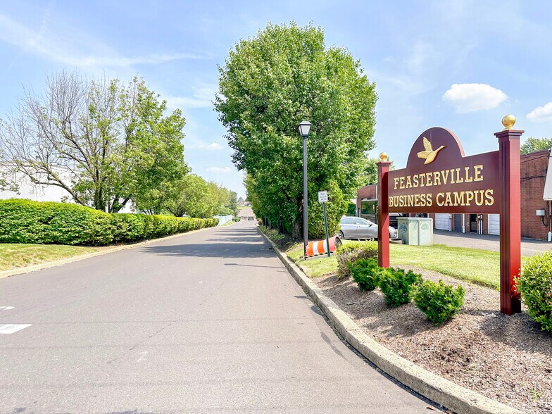 More Photos Of 406 E Pennsylvania Blvd, Feasterville Trevose Light Distribution For Lease