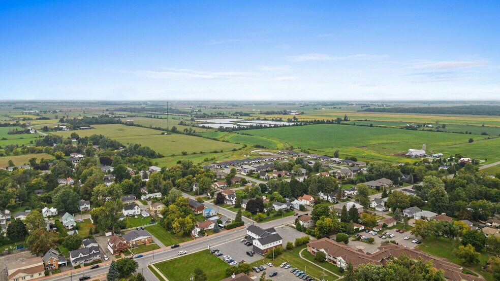 More Photos Of 457 Main St E, Winchester Medical For Sale