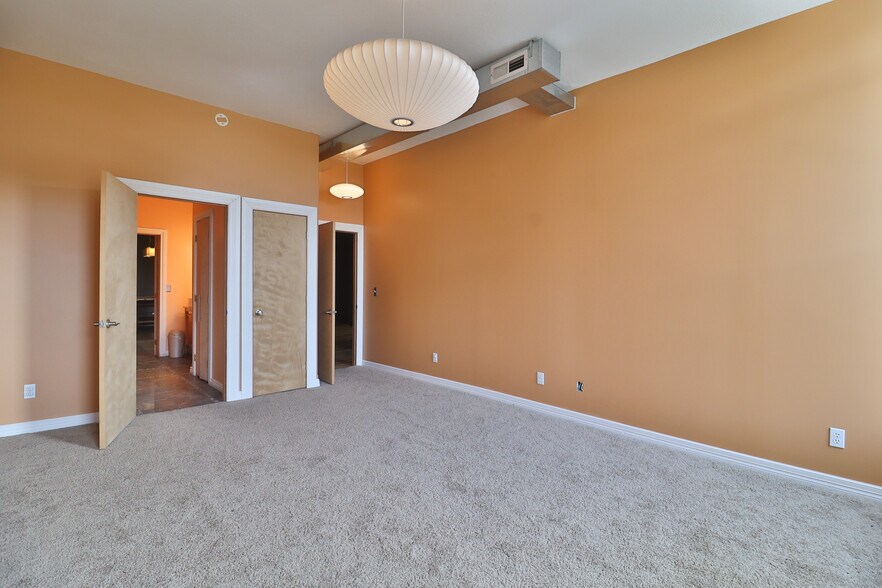 More Photos Of 102-104 W Columbus St, Kenton Office Residential For Sale