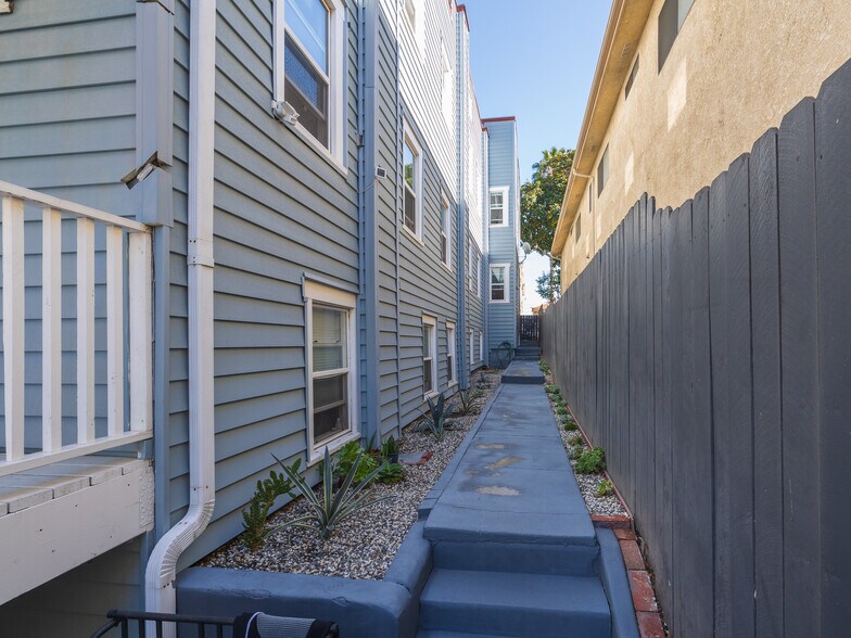 More Photos Of 221 Concord St, El Segundo Apartments For Sale