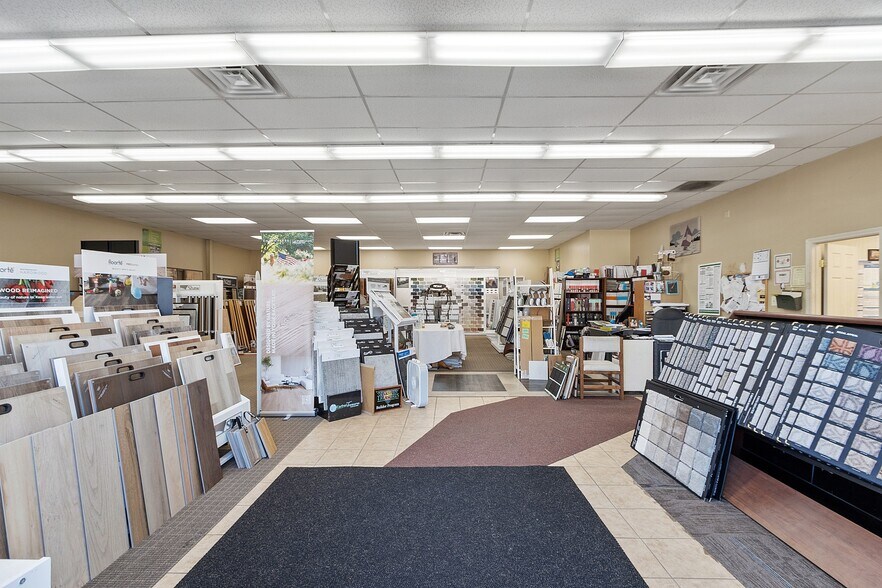 More Photos Of 359 Summer St, Fitchburg Storefront For Sale