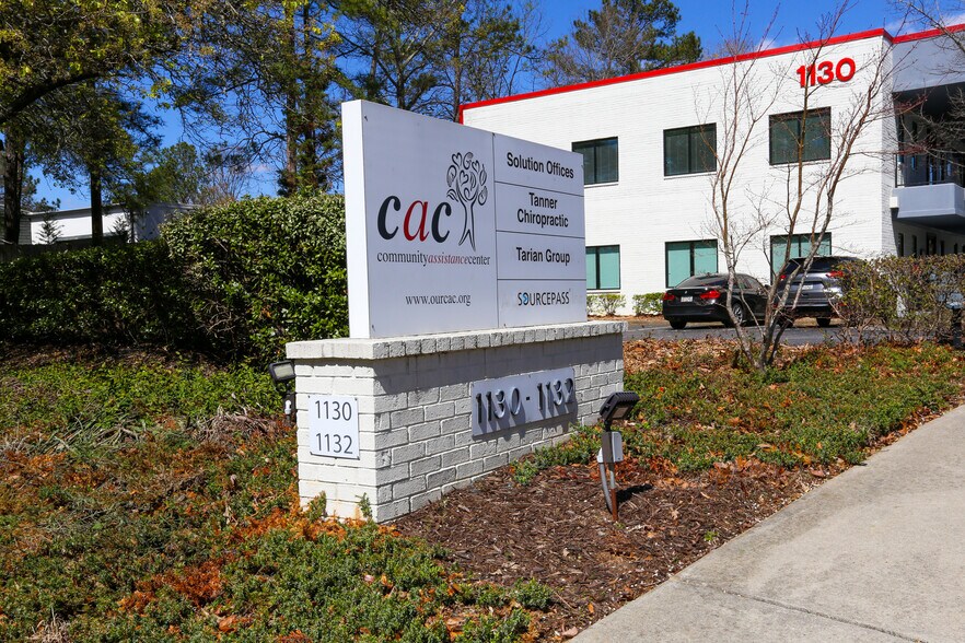 Primary Photo Of 1132 Hightower Trl, Atlanta Medical For Sale