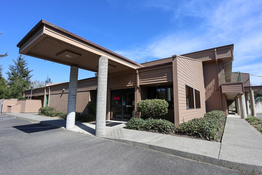 More Photos Of 2699 N 17th St, Coos Bay Medical For Sale