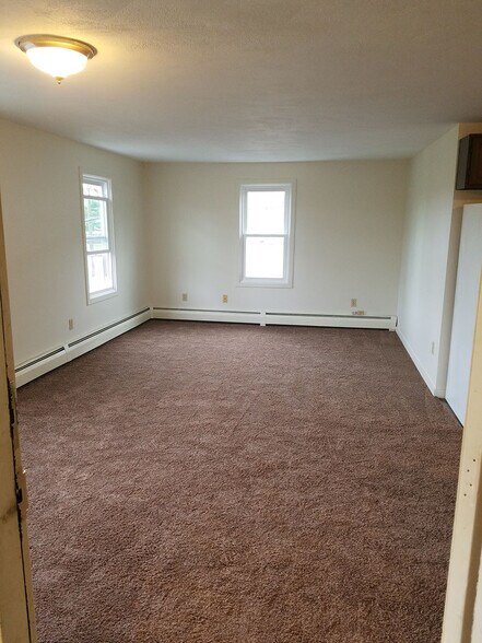 More Photos Of 60 Washington St, Bristol Apartments For Sale