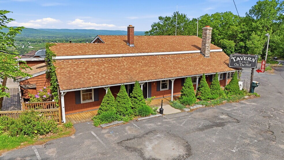 More Photos Of 100 Mountain Rd, Easthampton Restaurant For Sale