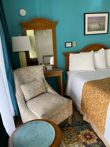 More Photos Of 940 Oregon Ave SE, Bandon Hotel For Sale