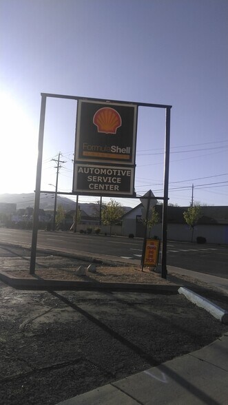 More Photos Of 980 E 6th St, Reno Auto Repair For Sale