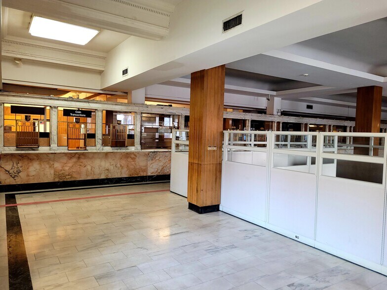 More Photos Of 1110 W 35th St, Chicago Office For Sale