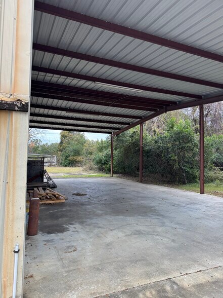 More Photos Of 1710 W Town rd, Albany Truck Terminal For Sale