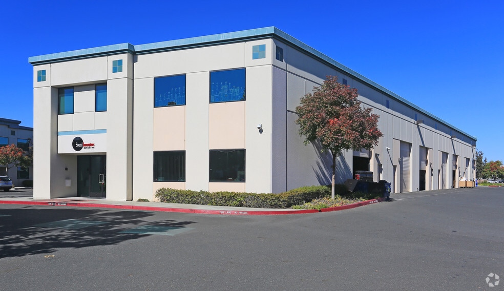 More Photos Of 29400 Kohoutek Way, Union City Service For Lease