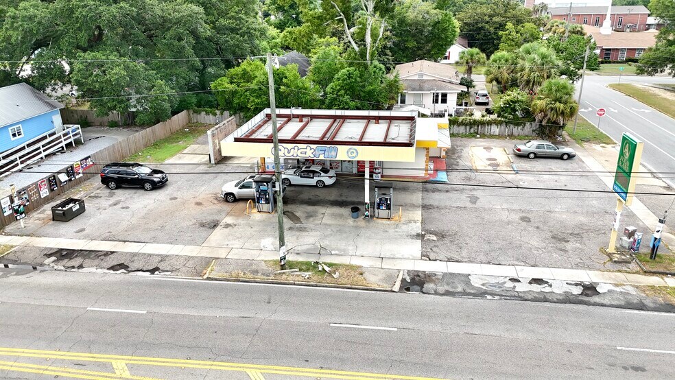 Primary Photo Of 2015 9th Ave, Pensacola Convenience Store For Sale