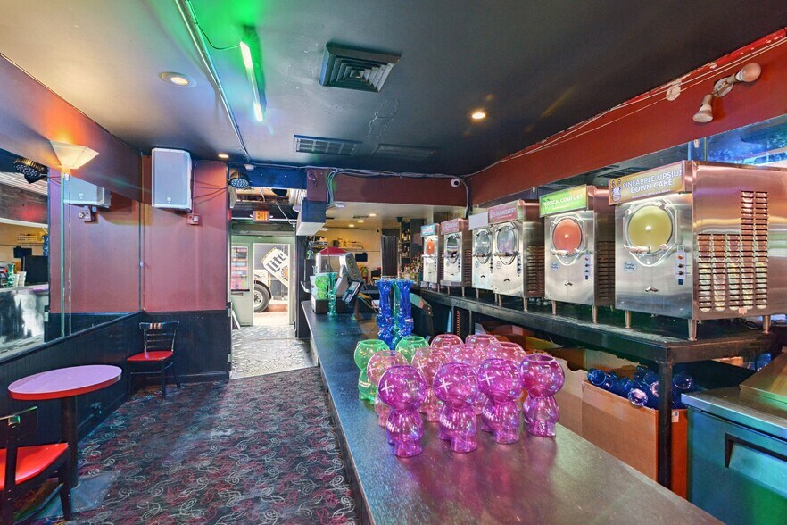 More Photos Of 508 Bourbon St, New Orleans Restaurant For Lease