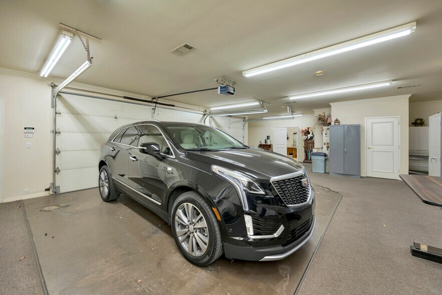 More Photos Of 504 N Euless Main St, Euless Carwash For Sale