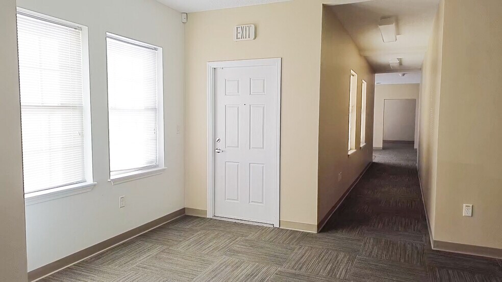 More Photos Of 13453 N Main St, Jacksonville Medical For Lease