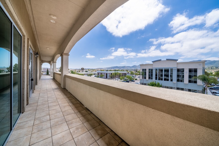 More Photos Of 950 Boardwalk, San Marcos Office For Lease