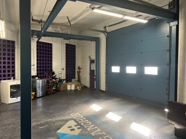 More Photos Of 179 Waughtown St, Winston-Salem Warehouse For Sale