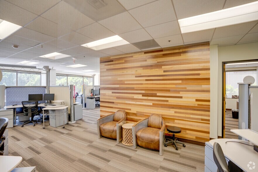 More Photos Of 350 W Colorado Blvd, Pasadena Office For Lease