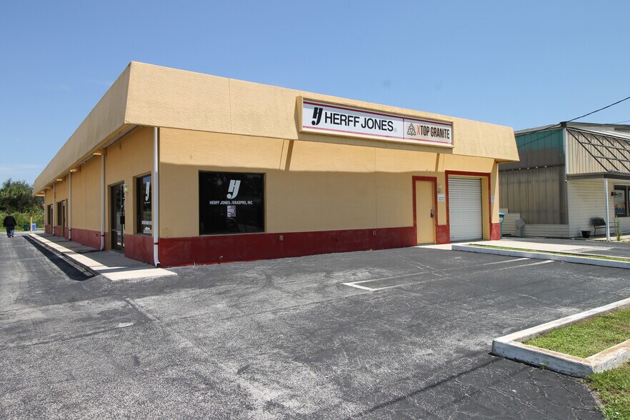 Primary Photo Of 2126 Andrea Ln, Fort Myers General Retail For Lease